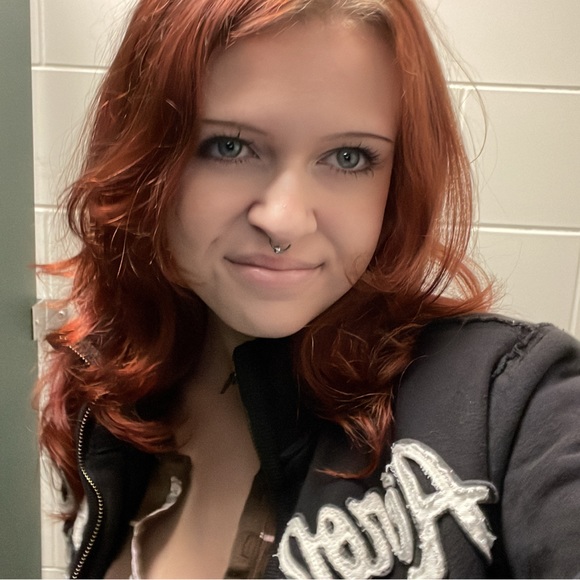 Meet your Posher, Maddy - Picture 3 of 3